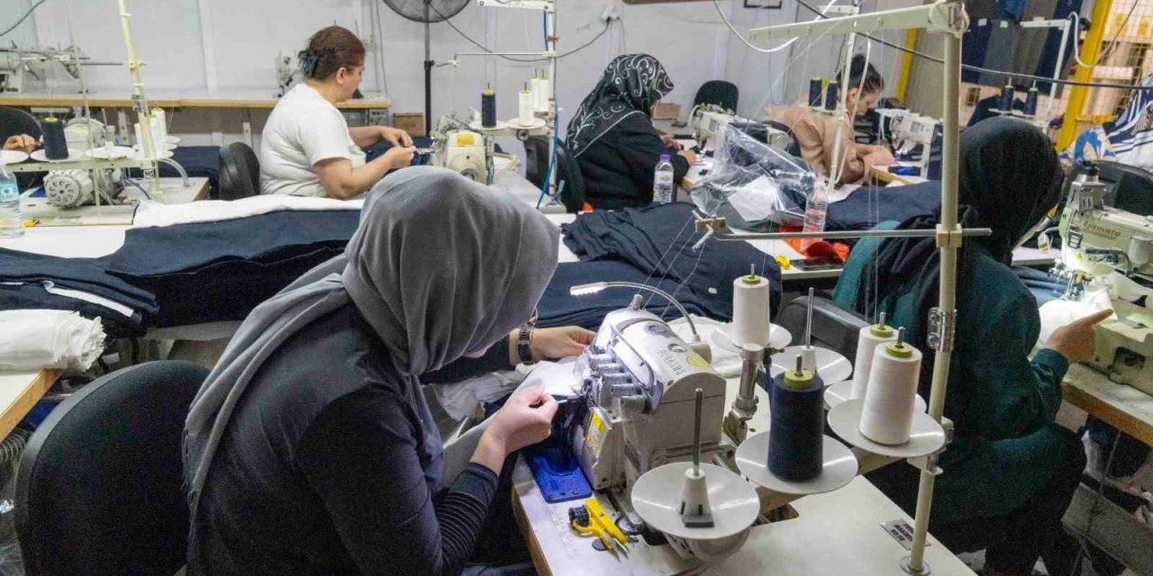 Meslek Fabrikası kadınlara ve gençlere iş kapılarını aralıyor