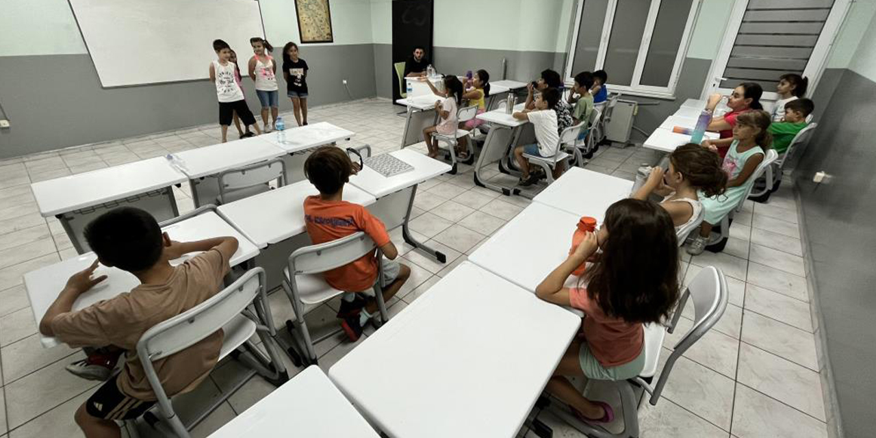 Tiyatro ile özgüvenlerini artırıyorlar