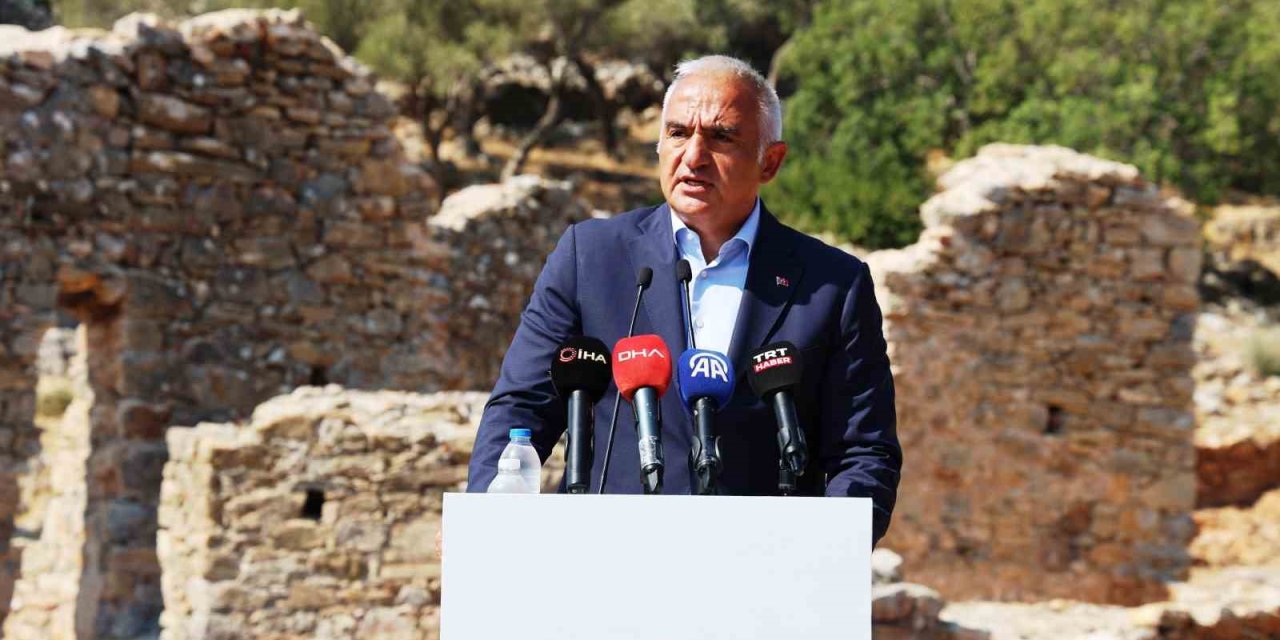 Kültür ve Turizm Bakanı Ersoy: "Geleceğe Miras Projesi ile tarihimizi yeniden canlandırıyoruz"