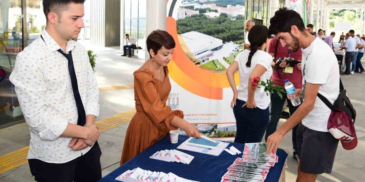 Öğrenciler için Otobüs Terminali’nde ‘Kayıt Danışma Masası’ açılacak