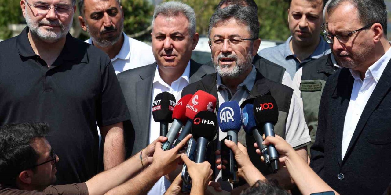 Bakan Yumaklı: “İzmir Yamanlar’daki yangın kontrol altında”