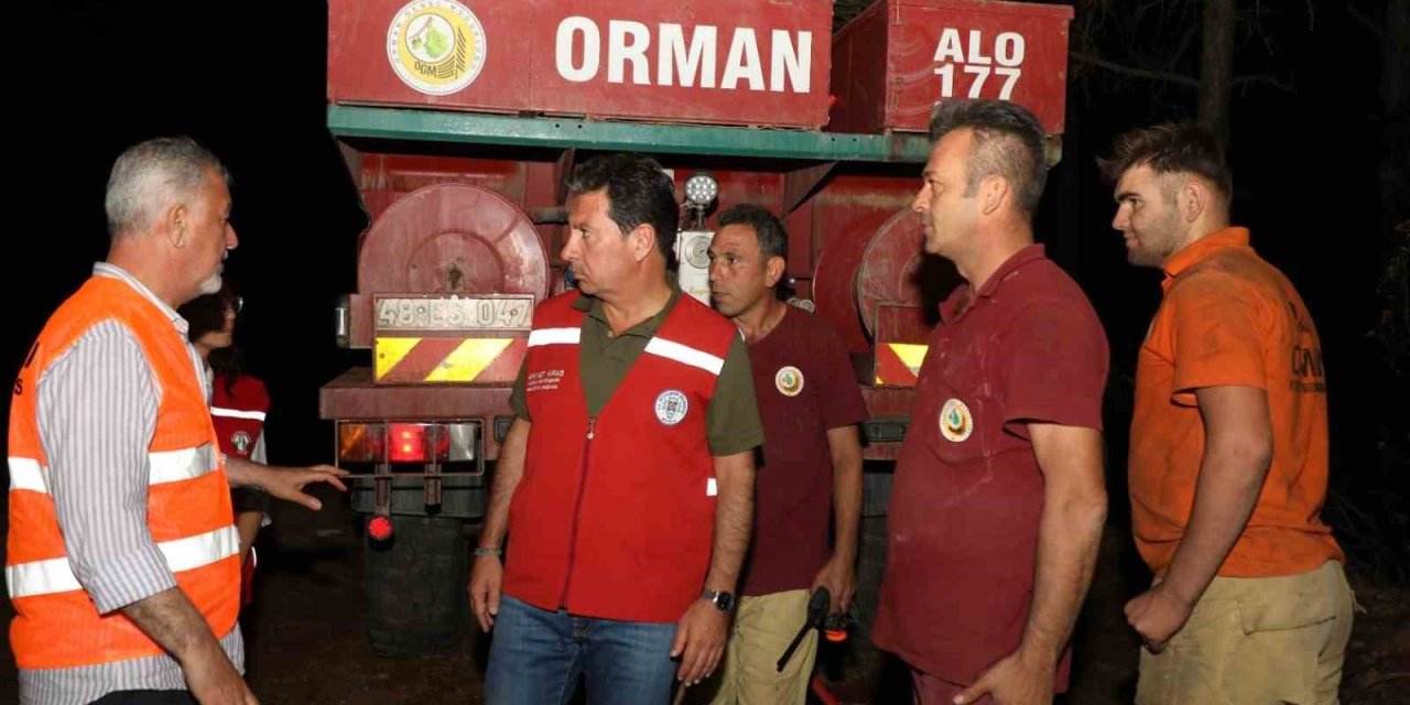 Muğla Büyükşehir Belediyesi orman yangınlarında tüm gücüyle sahada