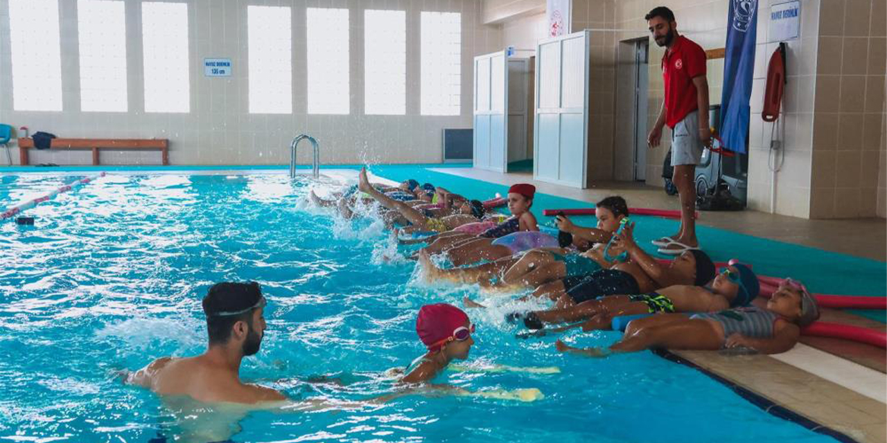 ADÜ'deki yüzme havuzu sporseverlerin buluşma noktası oldu