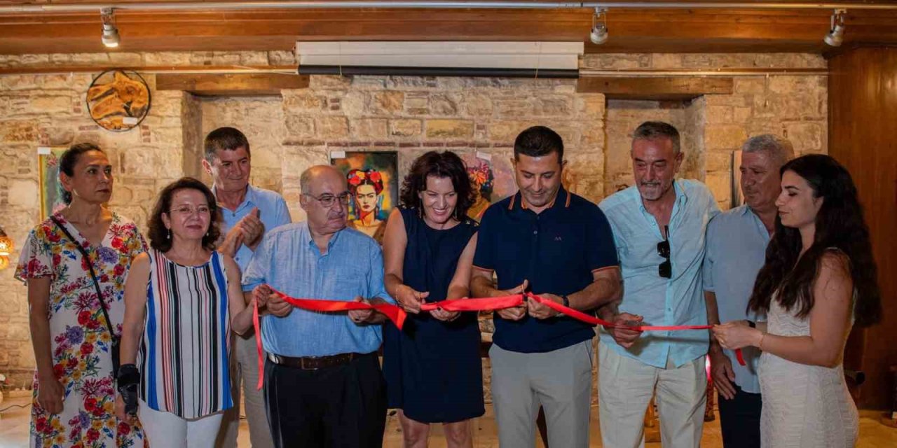 Kuşadası İbramaki Sanat Galerisi, el sanatları sergisine ev sahipliği yapıyor