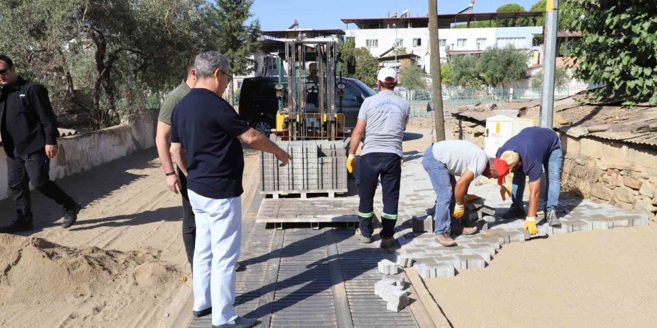 Nazilli Pınarbaşı Mahallesi’nde yol yapım çalışmaları sürüyor