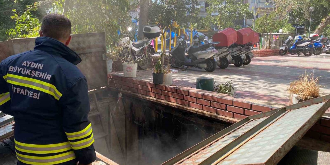 Yeraltı trafosunda çıkan dumanlar panikletti