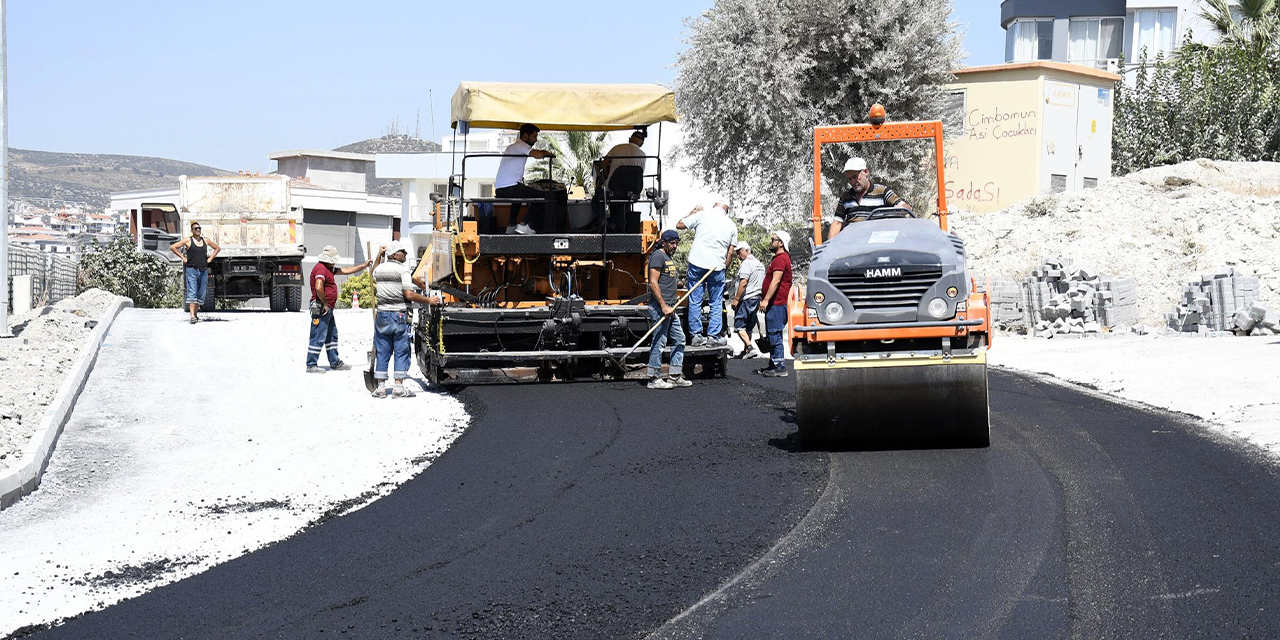 Kuşadası’nda sıcak asfalt seferberliği devam ediyor