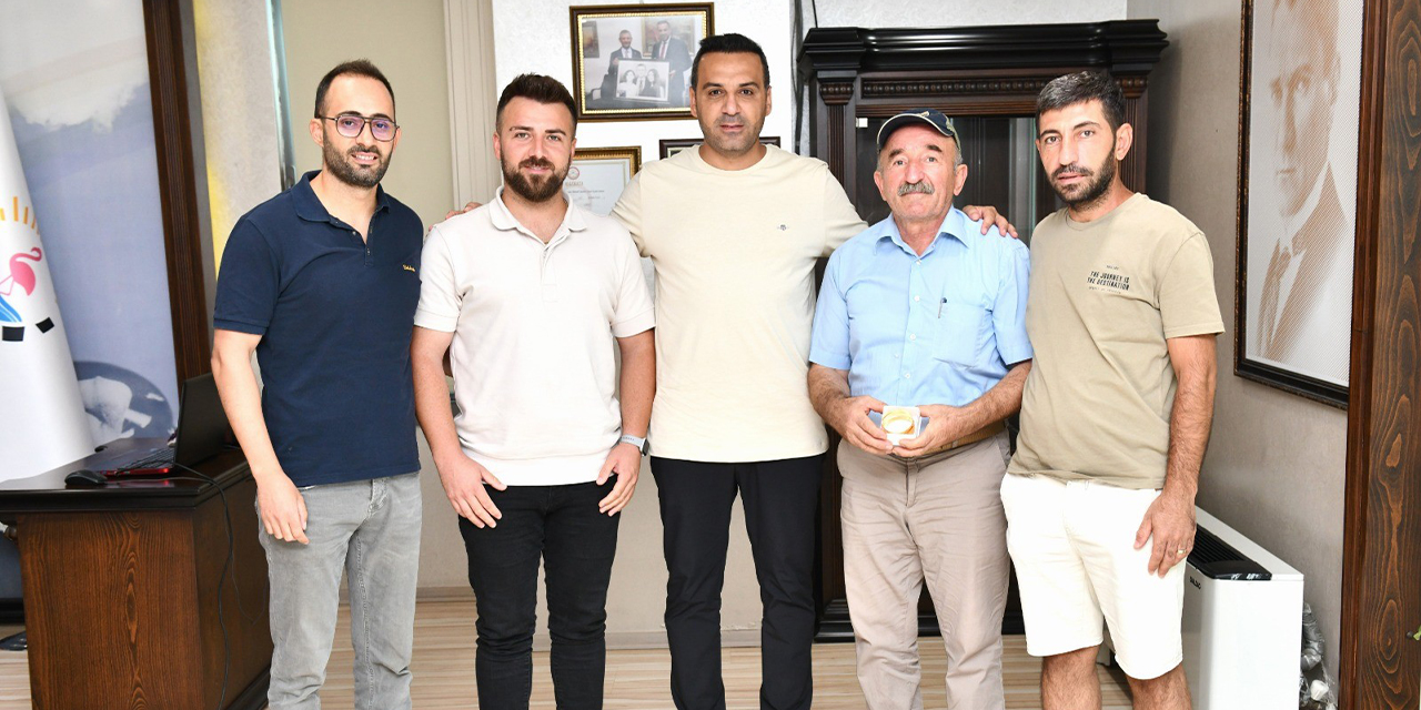 Buldukları altını sahibine ulaştırdılar