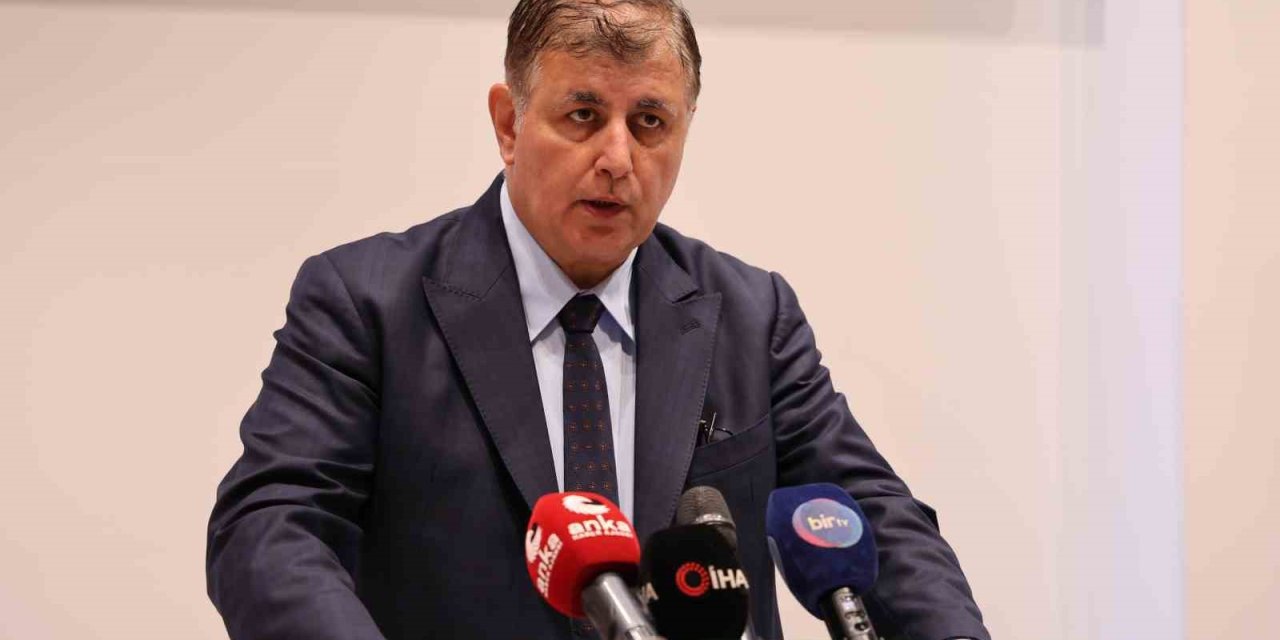 İzmir Büyükşehir Belediye Başkanı Tugay’dan yangın açıklaması: "İmara açılması mümkün olmayacak"