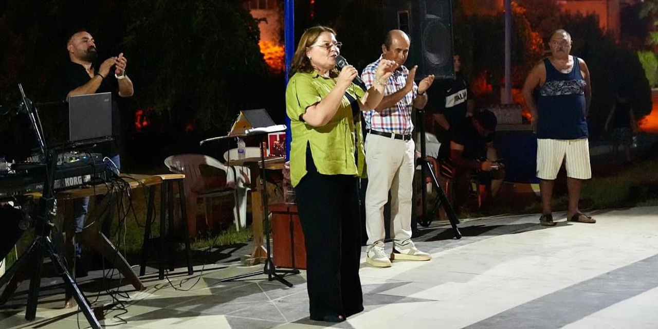 Başkan Gençay, Kumkent Sitesi’nin eğlencesine katıldı