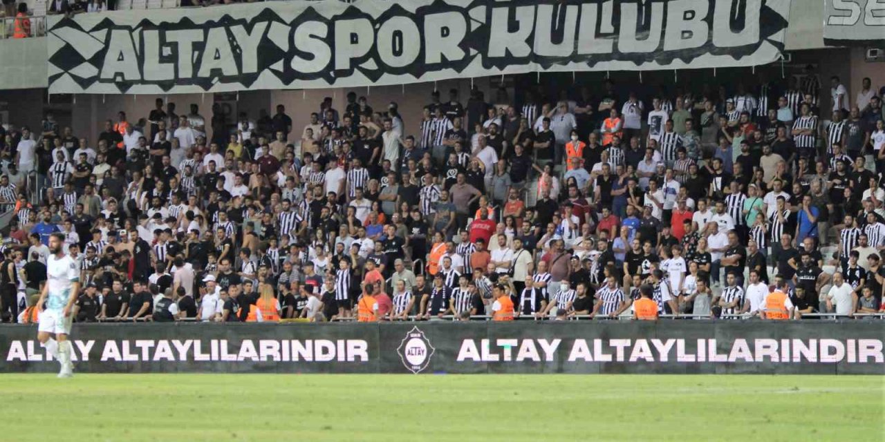 Altay’da kombineler satışa çıkarıldı