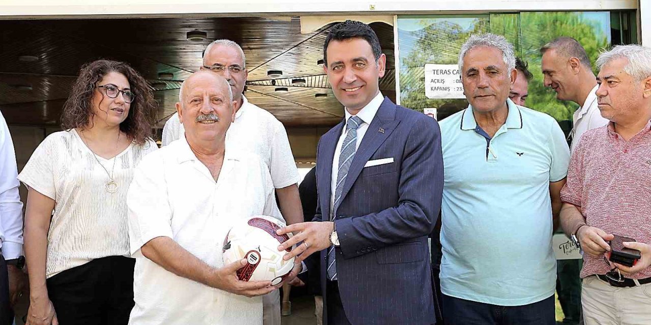 Bayraklı Belediyesinden amatör spor kulüplerine 1 milyon liralık destek