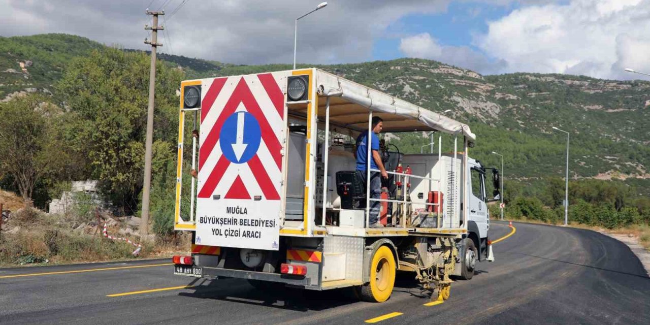 Büyükşehir ekipleri 10 bin km çizgi çalışması yaptı