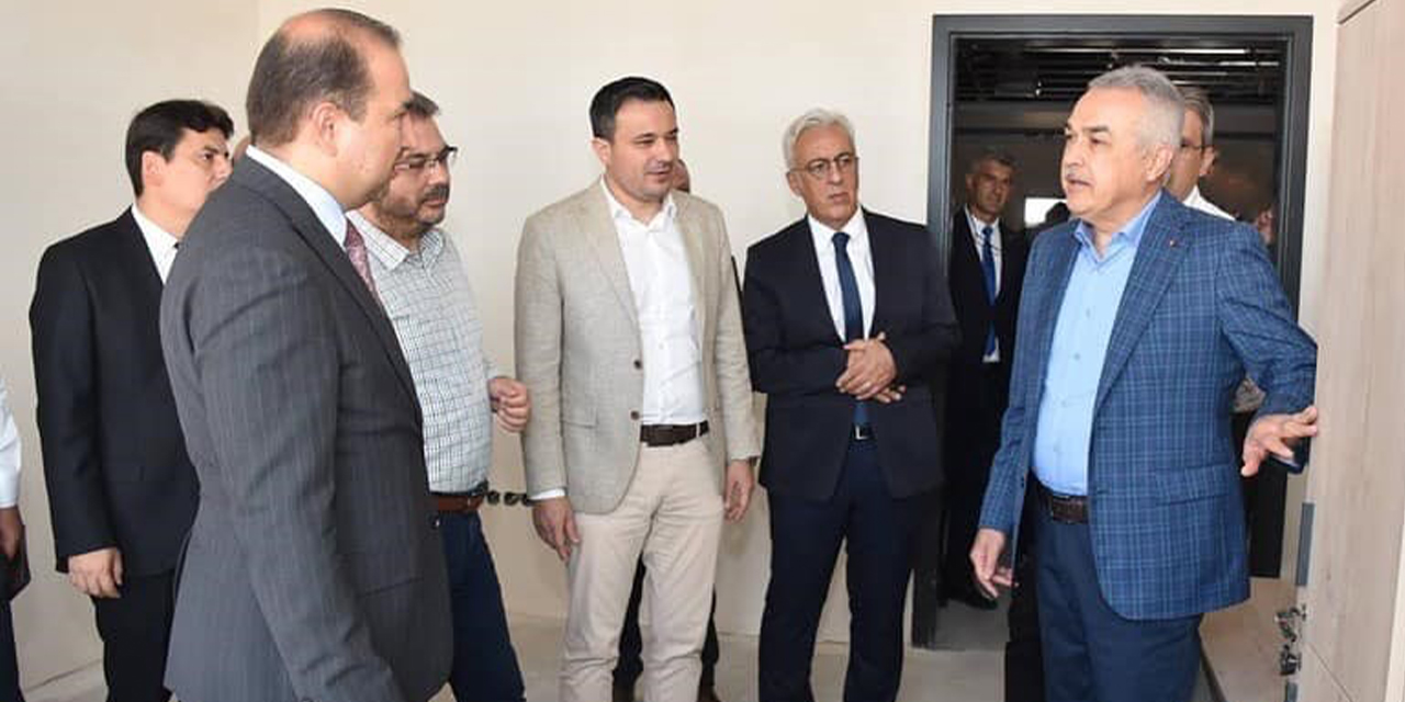 AK Parti heyeti Aydın Şehir Hastanesi inşaatında çalışmaları yerinde inceledi