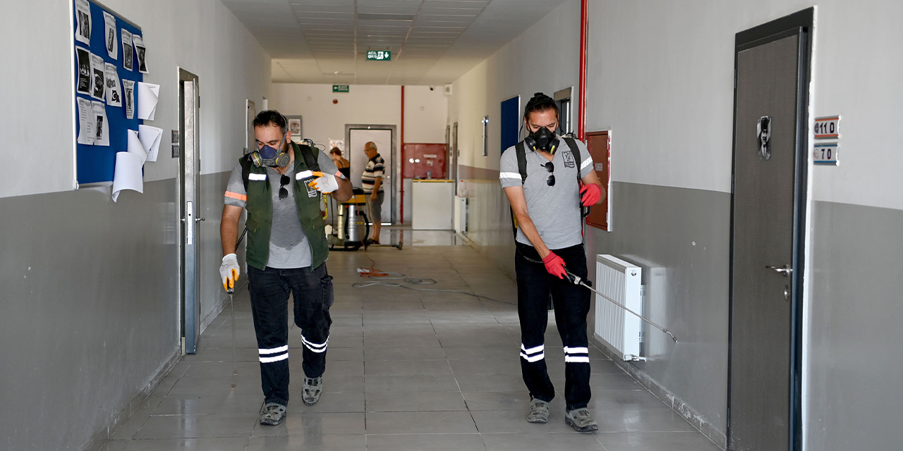 Kuşadası Belediyesi okulları yeni eğitim öğretim yılına hazırlıyor