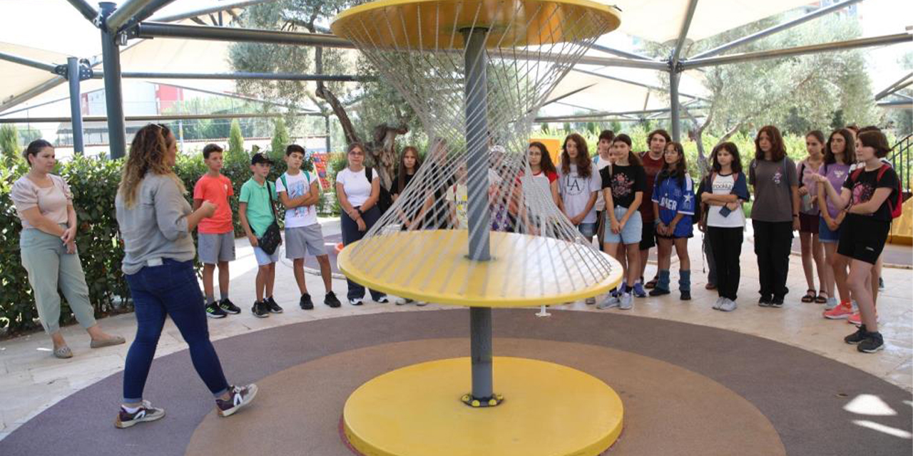 Efeler Belediyesi Bilim Parkı üstün yetenekli öğrencileri ağırladı