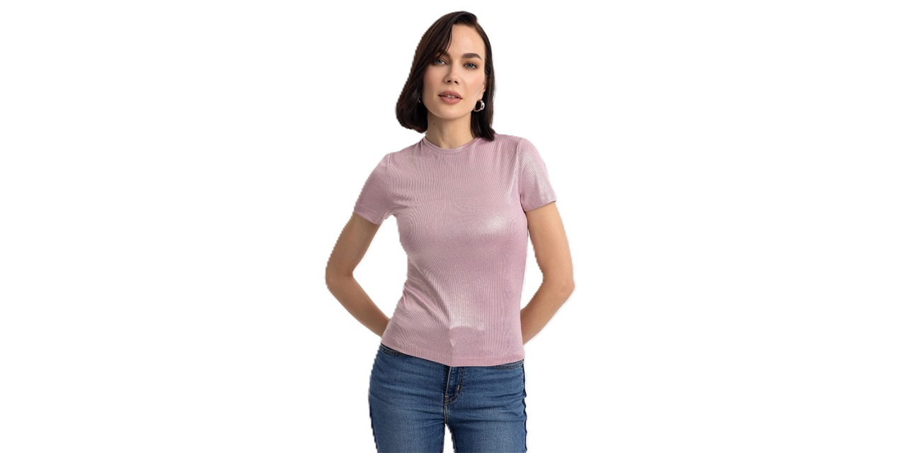 En çok tercih edilen bisiklet yaka tişört modelleri