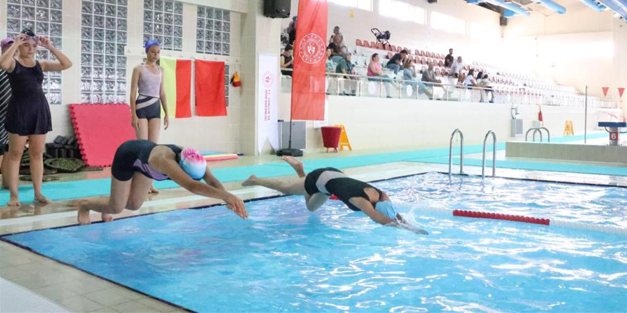 Yüzme havuzu ilk meyvelerini verdi