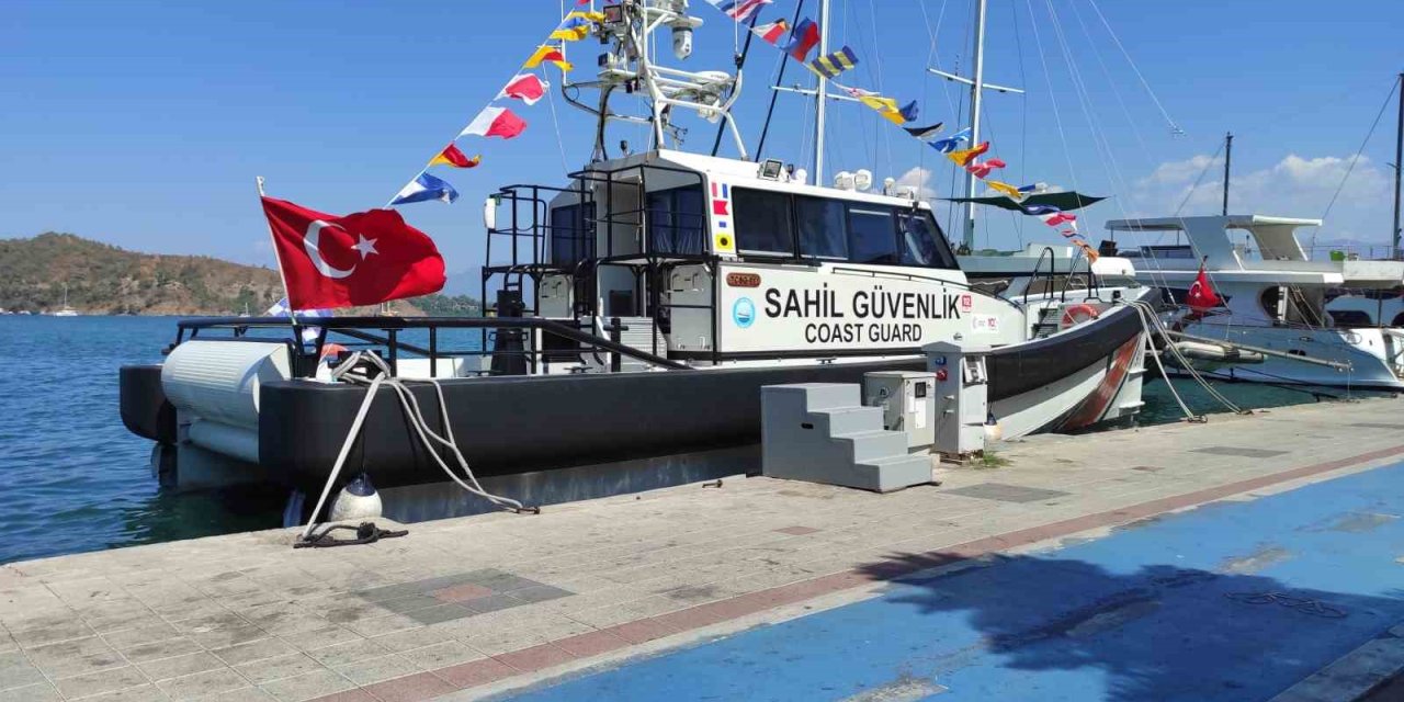 Fethiye’de Sahil Güvenlik Botu ziyaretçilerini ağırladı