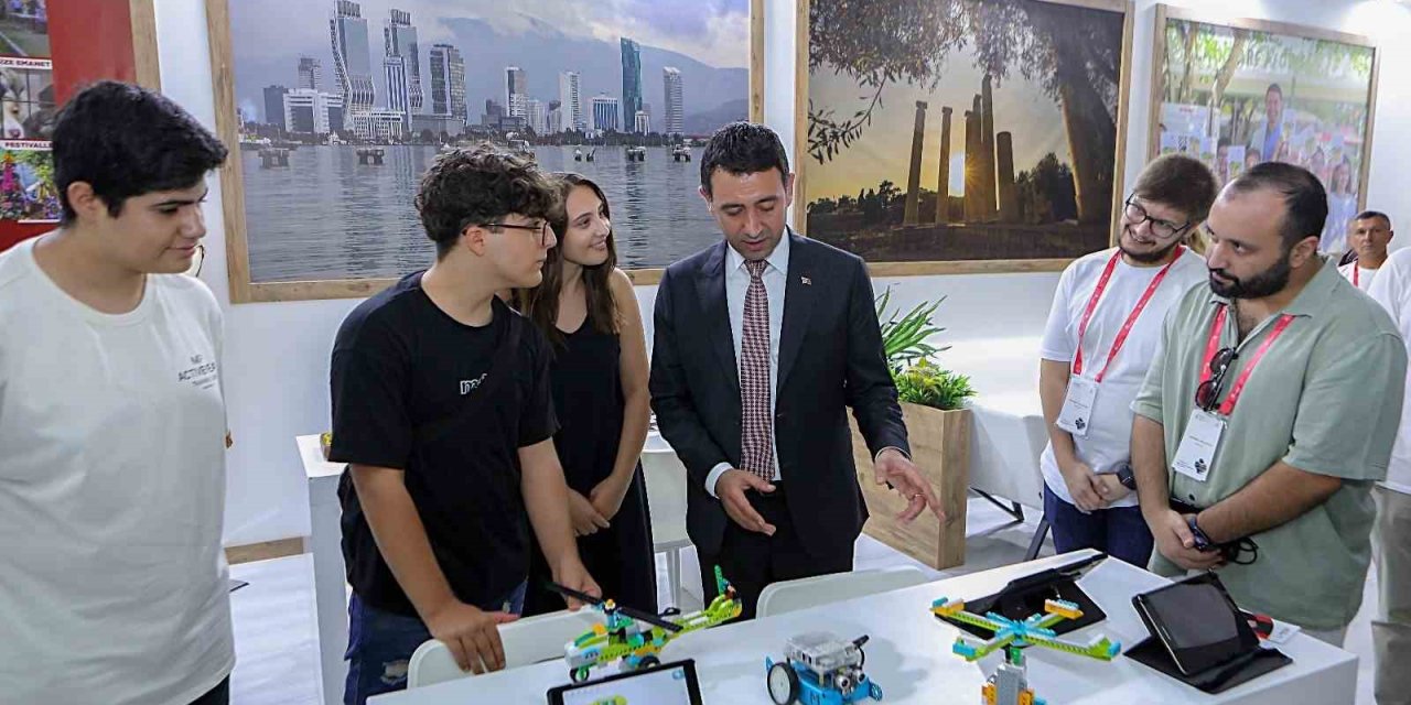 Bayraklı Belediyesi standı ilgi topladı