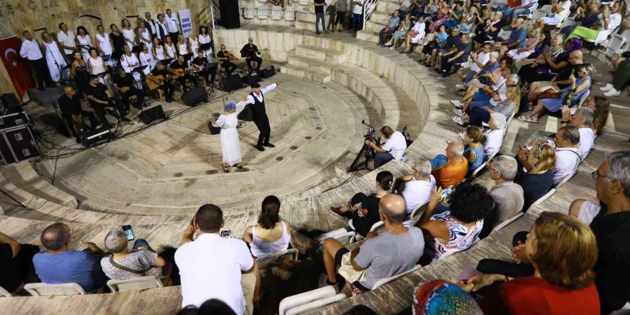 İki yakanın barış ezgileri Selçuk’ta yankılandı