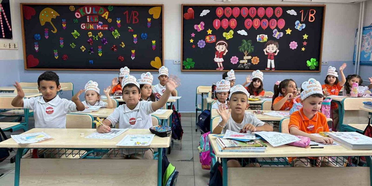 İzmir’de miniklere ilk zil ‘uyum’ için çaldı