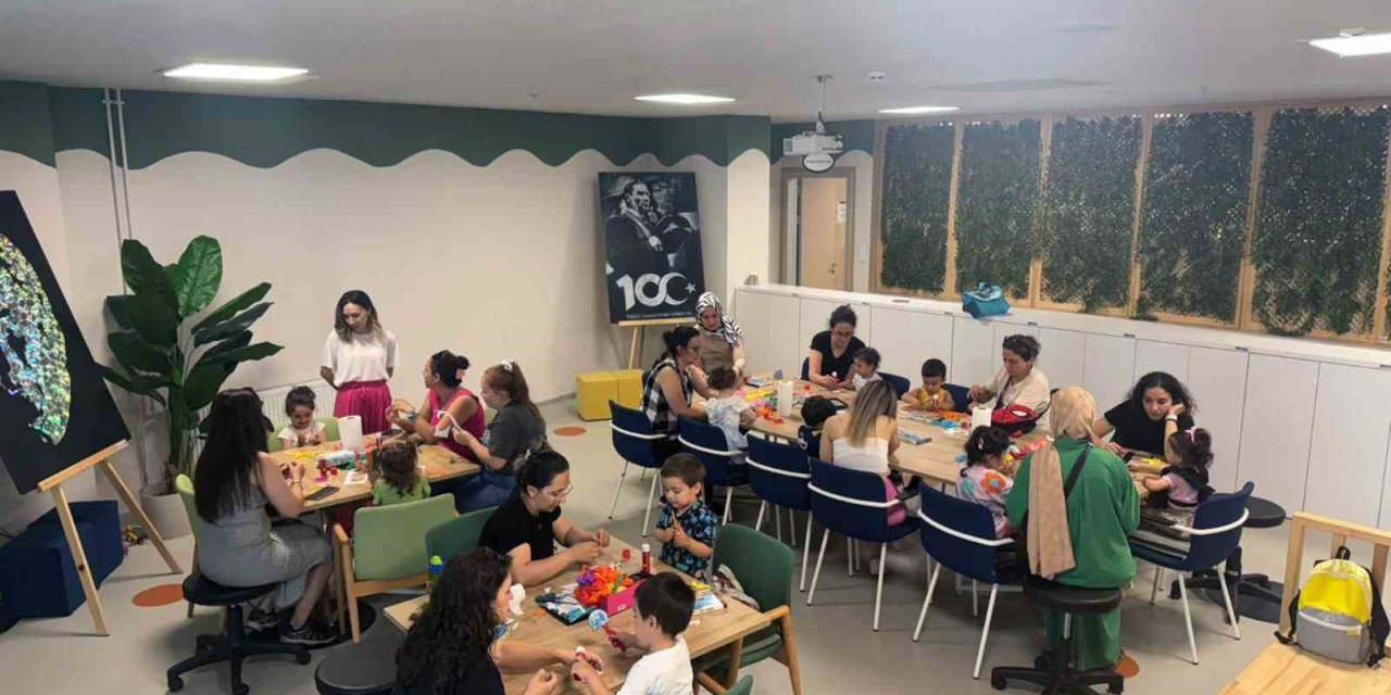Oyuncak kütüphanesi ile çocuklar hem öğreniyor hem eğleniyor