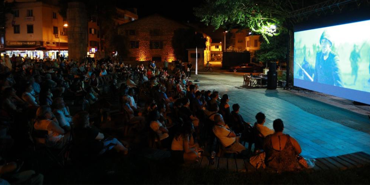 “Atatürk” ile duygulandılar