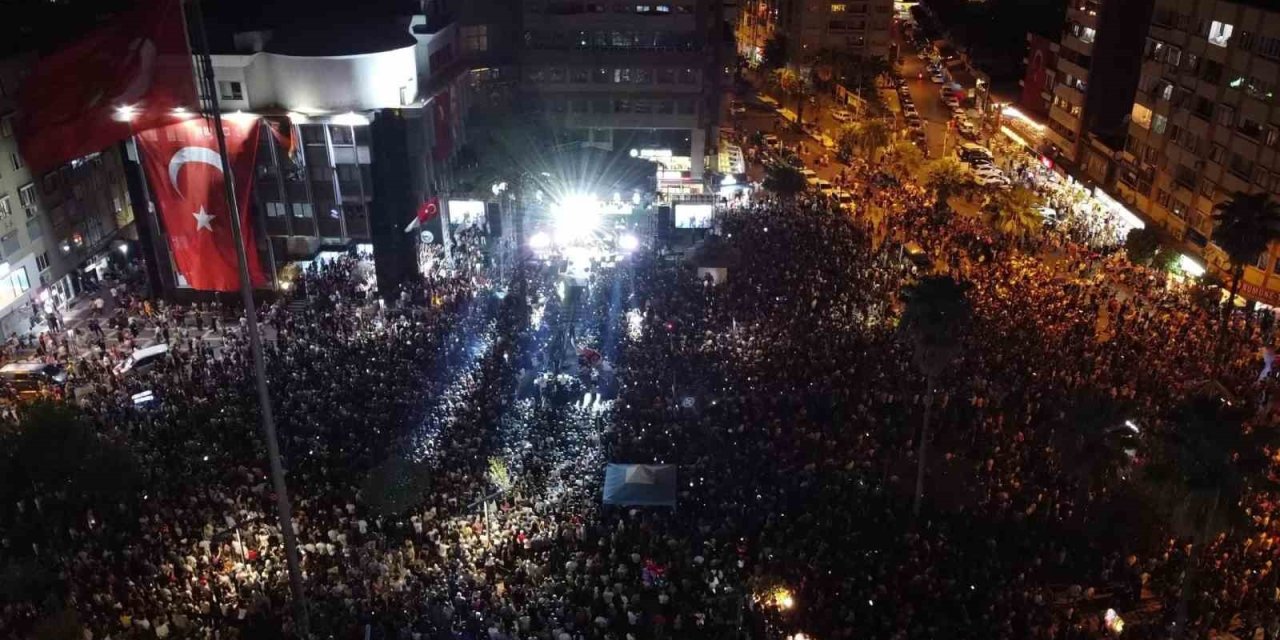 Ünlü sanatçı Nazilli’yi kurtuluş gününde coşturdu
