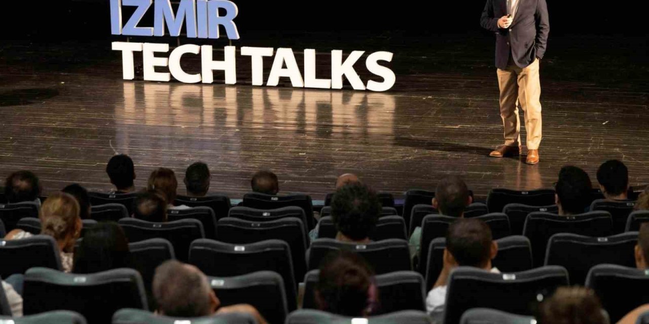 Alphan Manas: "Süper akıllı toplum olmak zorundayız"