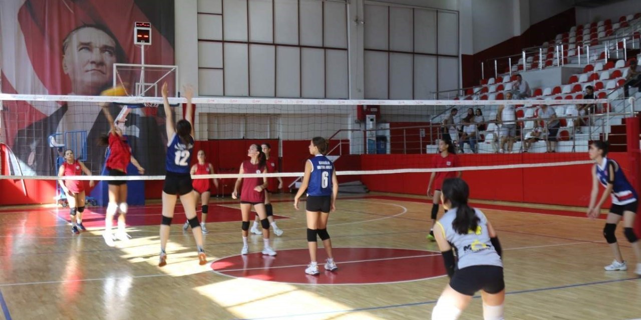 Bayraklı’da 9 Eylül voleybol turnuvası
