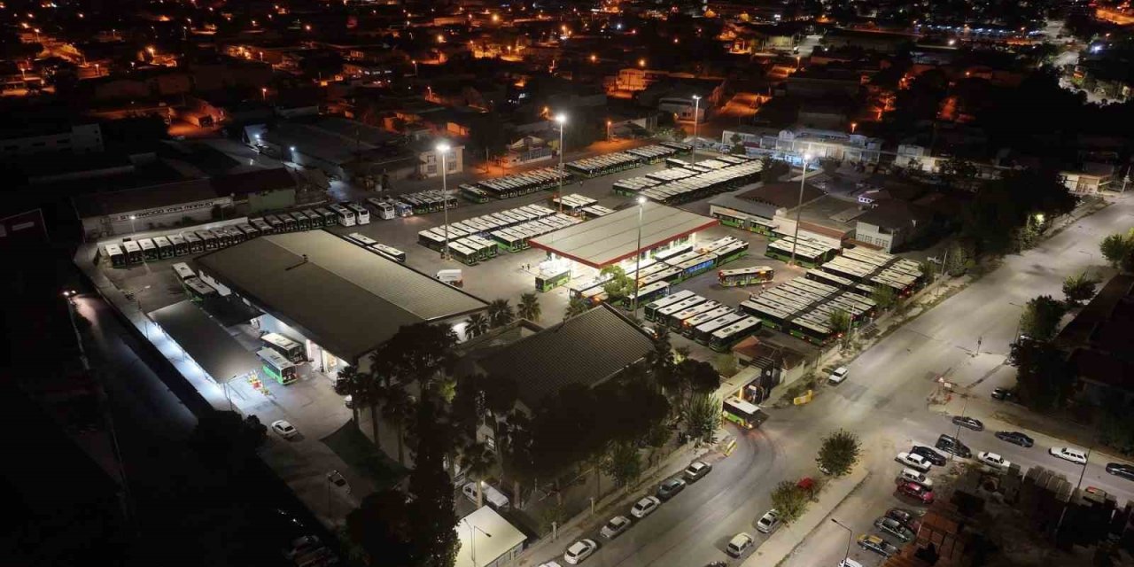 Denizli Büyükşehir okuların açılmasıyla otobüs seferlerini artırdı