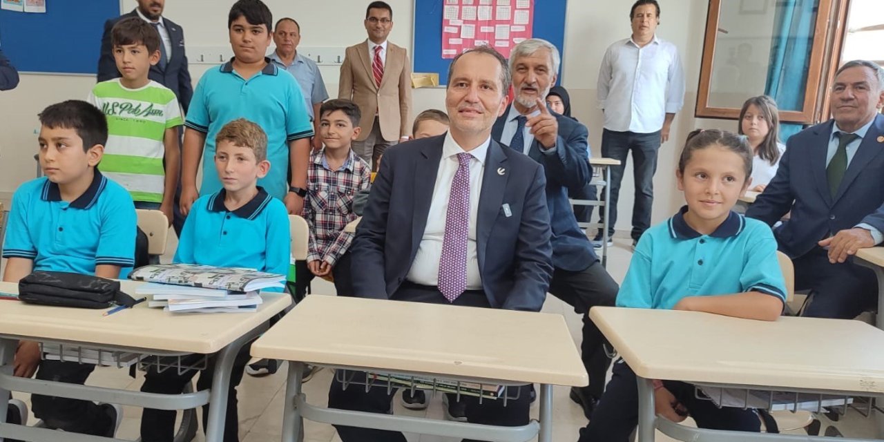 Fatih Erbakan, Beyağaçlı öğrencilerin yeni eğitim öğretim yılını kutladı