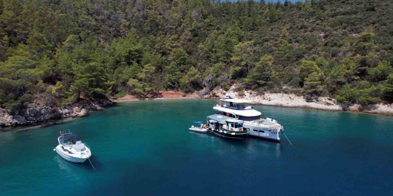 Gökova ve Göcek koylarındaki teknelerden 8 ayda 5 milyon litre pis su toplandı