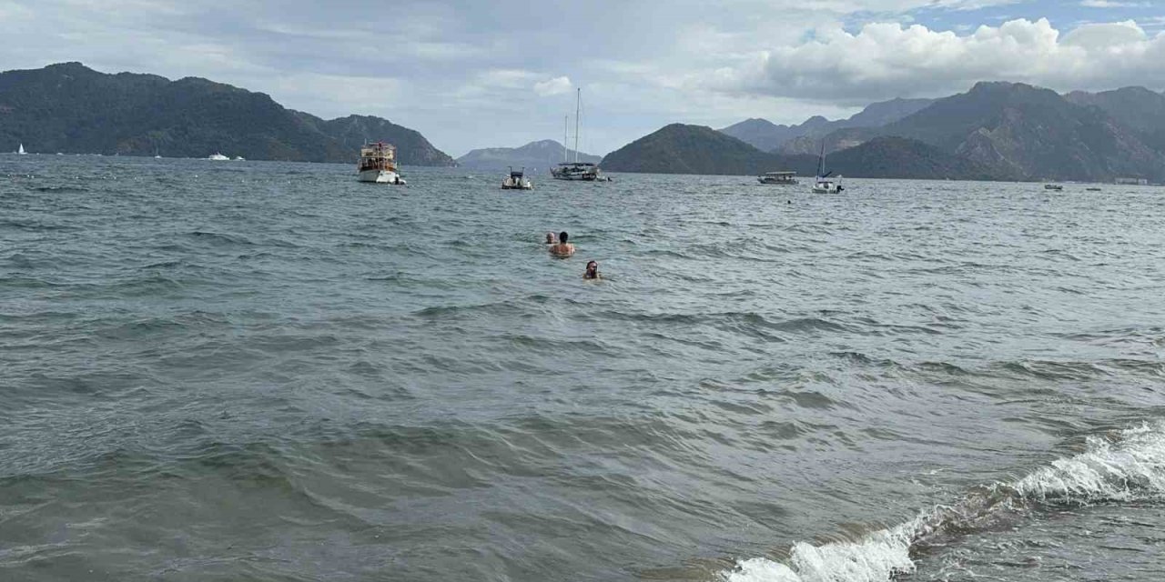 Yağmurda deniz keyfi