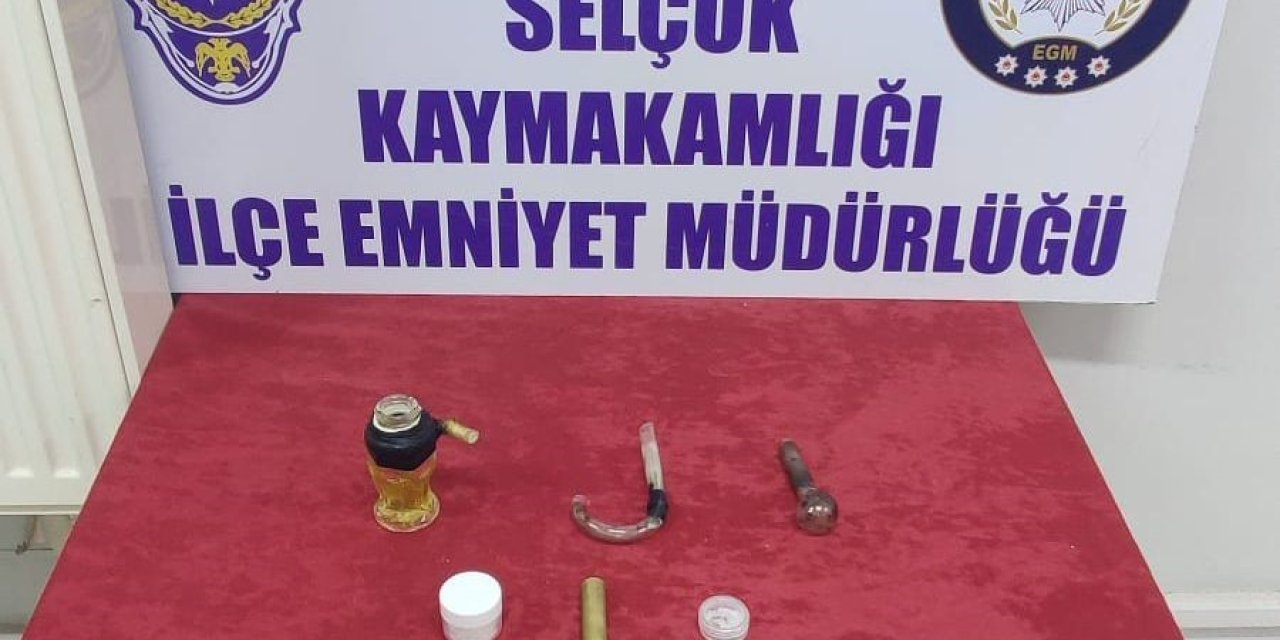 Selçuk’ta zehir tacirlerine operasyon: 4 kişi yakalandı
