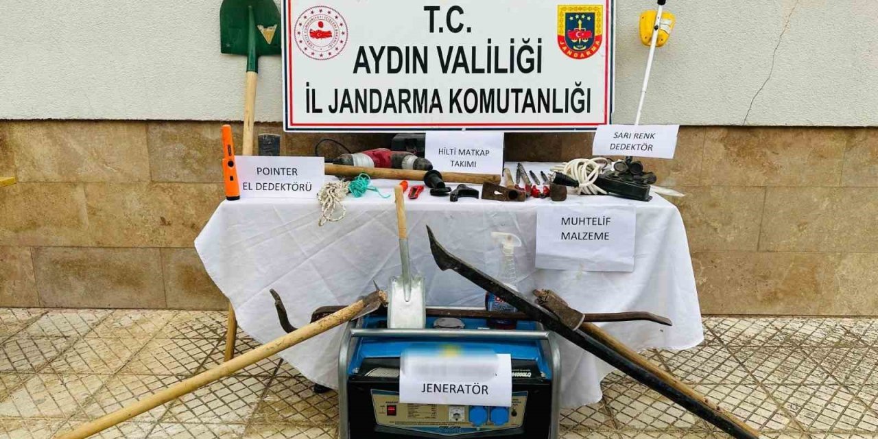 Kazmaya devam etti, jandarmayı görünce donakaldı