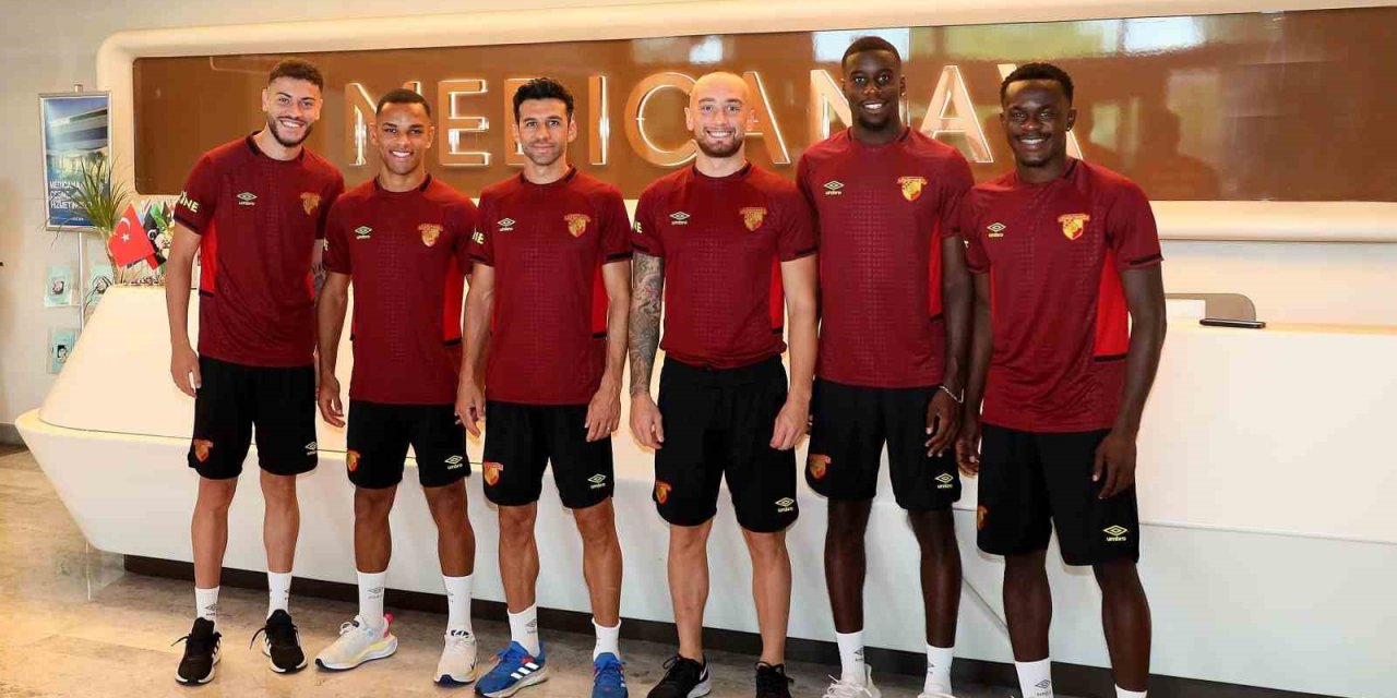 Göztepeli futbolcular, Medicana’da sağlık kontrolünden geçti