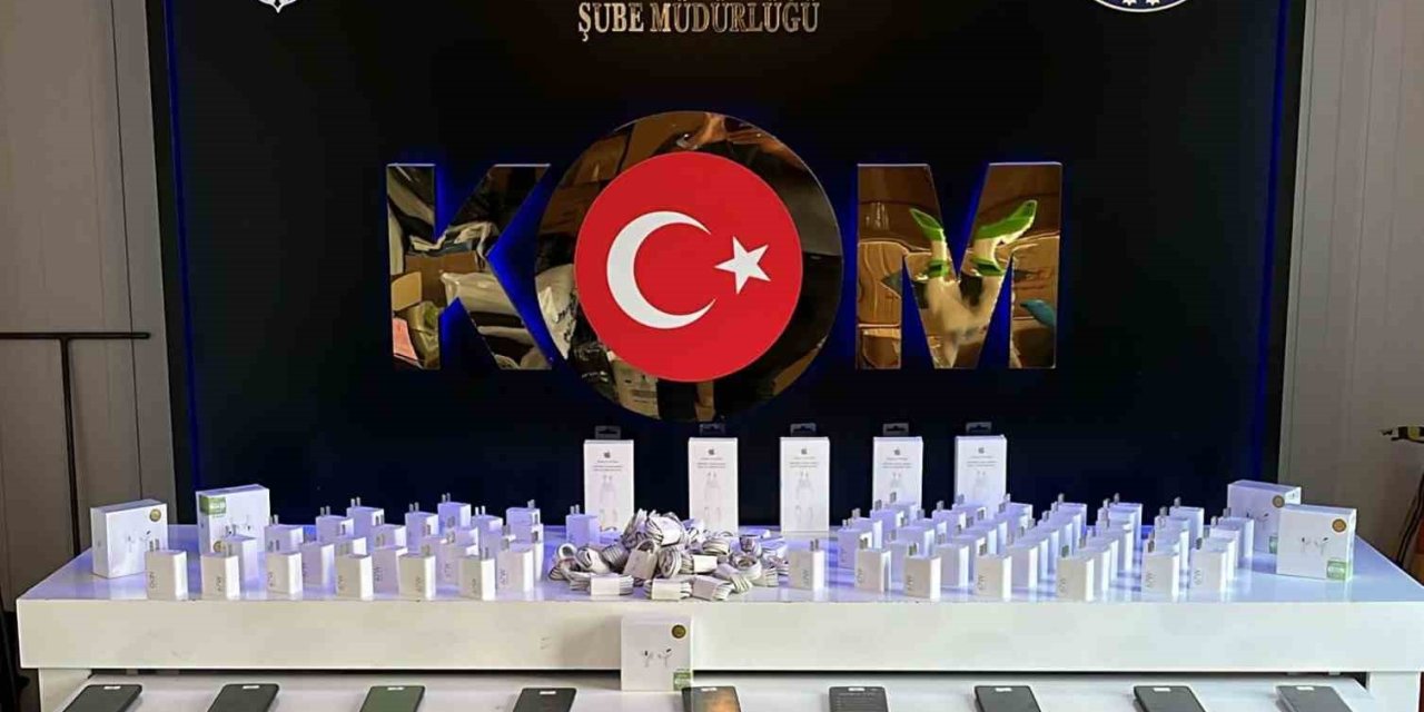 Denizli’de kaçak telefon operasyonu
