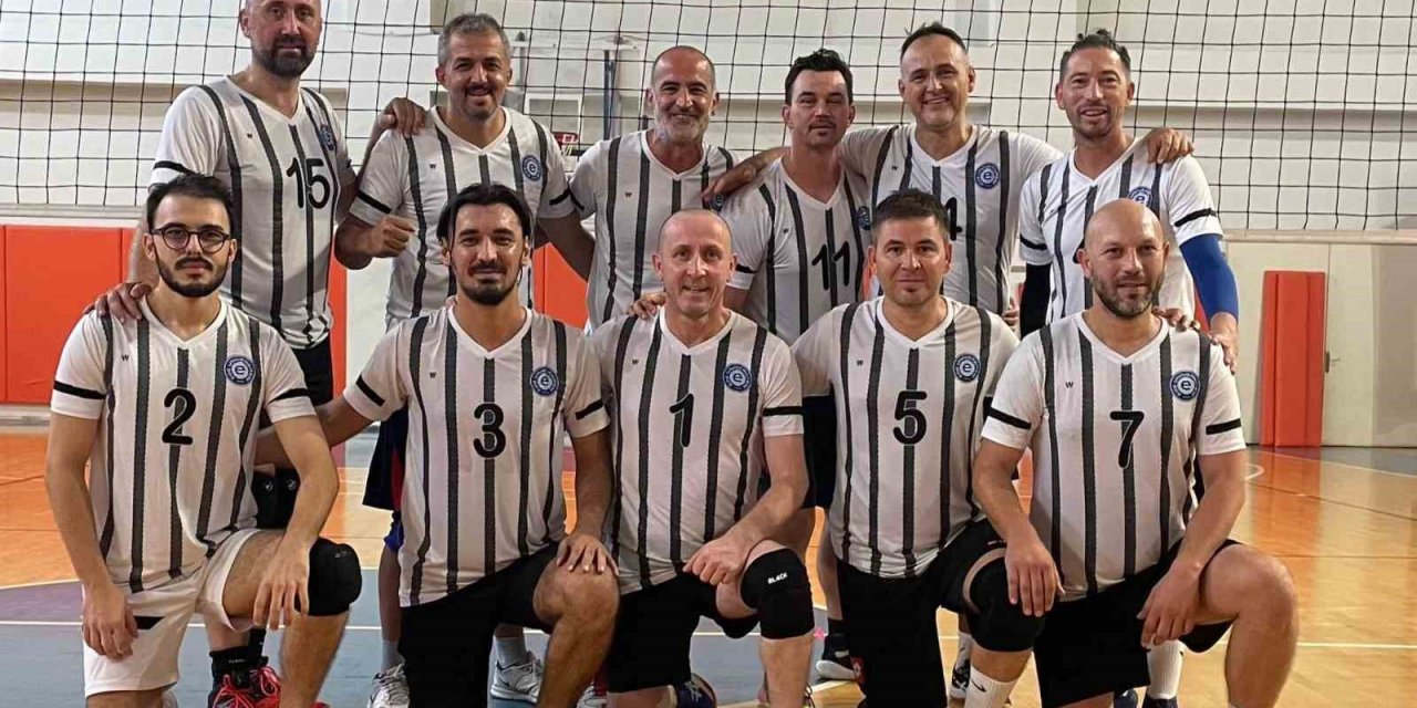 Ege Üniversitesi Voleybol Takımı finale yükseldi