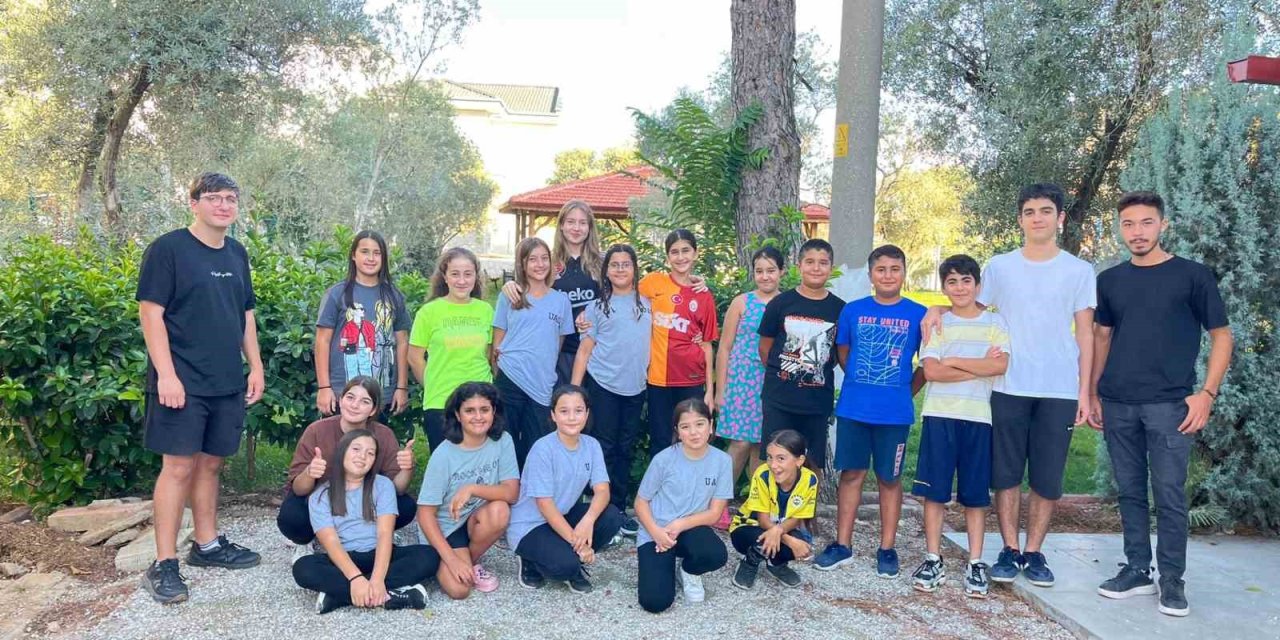 Ula’da çocuklar okul sonrası bocce ve volo ile spor yaparak zaman geçiriyor