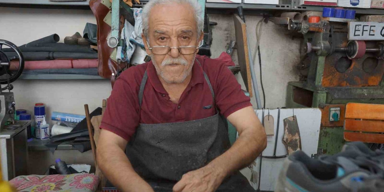 Eğitim sezonu başladı, ayakkabı ve çanta tamiri yoğunlaştı