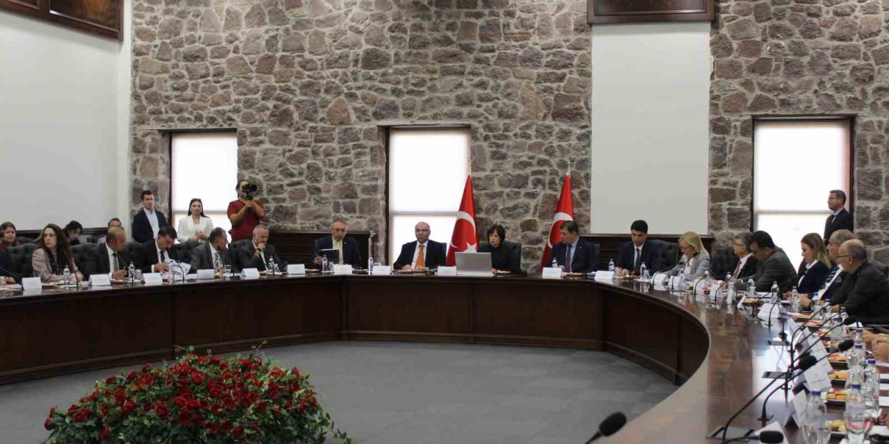 İzmir Körfezi Bilim Kurulu ilk toplantısı yapıldı