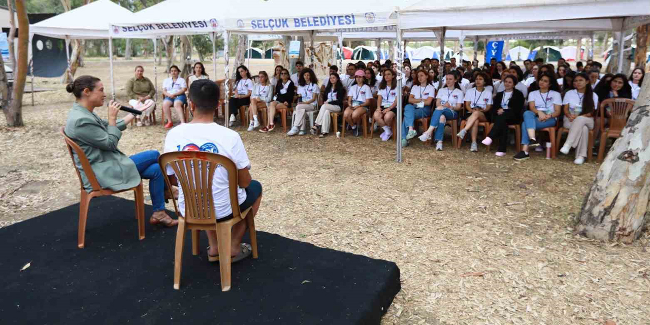 Çağdaş Yaşamın gençleri Pamucak’ta