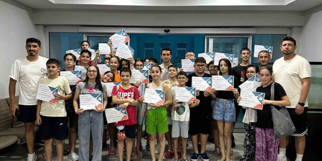 Bozdoğan’da gençler sertifikalarına kavuştu