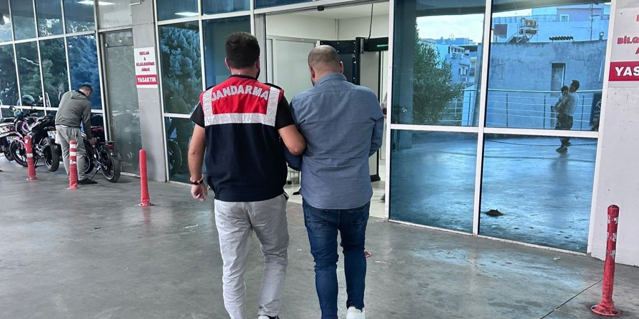 İzmir’de jandarmadan terör operasyonu: 6 gözaltı
