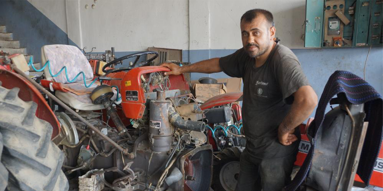 Traktörler zeytin hasat sezonuna hazırlanıyor