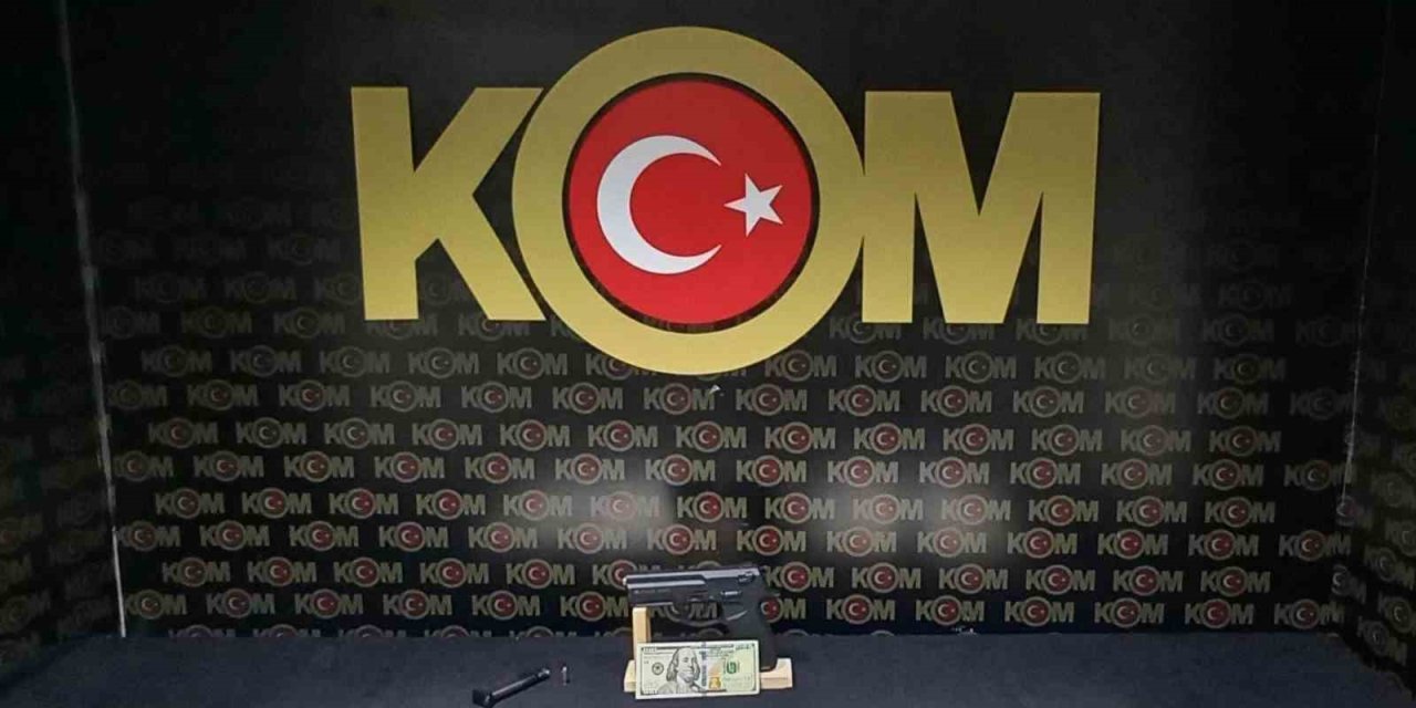 İzmir’de kalpazan operasyonu: Sahte paralarla yakalandılar