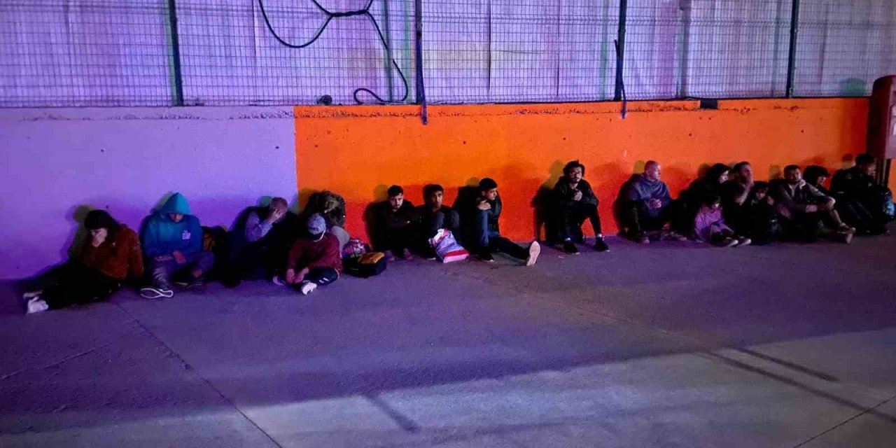 Didim’de 19 düzensiz göçmen yakalandı