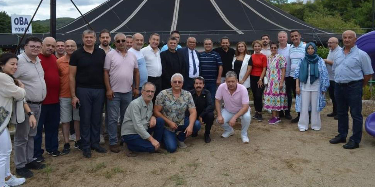 İzmir’deki Aydınlılar ‘Keşkek’ gününde bir araya geldi